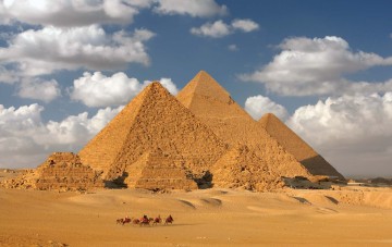 Egyptian Museum and Giza Pyramids Day tour